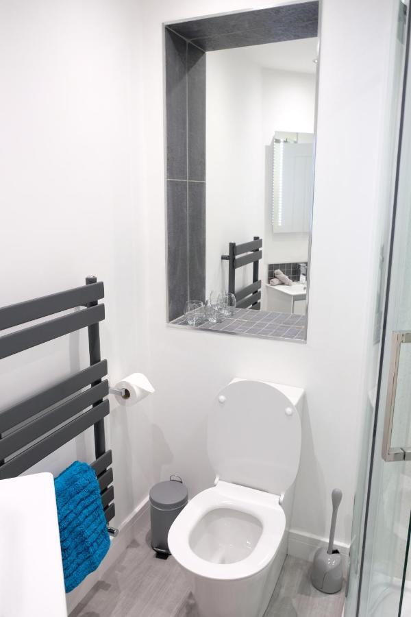 Rosemary House Brs Airport Accommodation Winford Eksteriør bilde