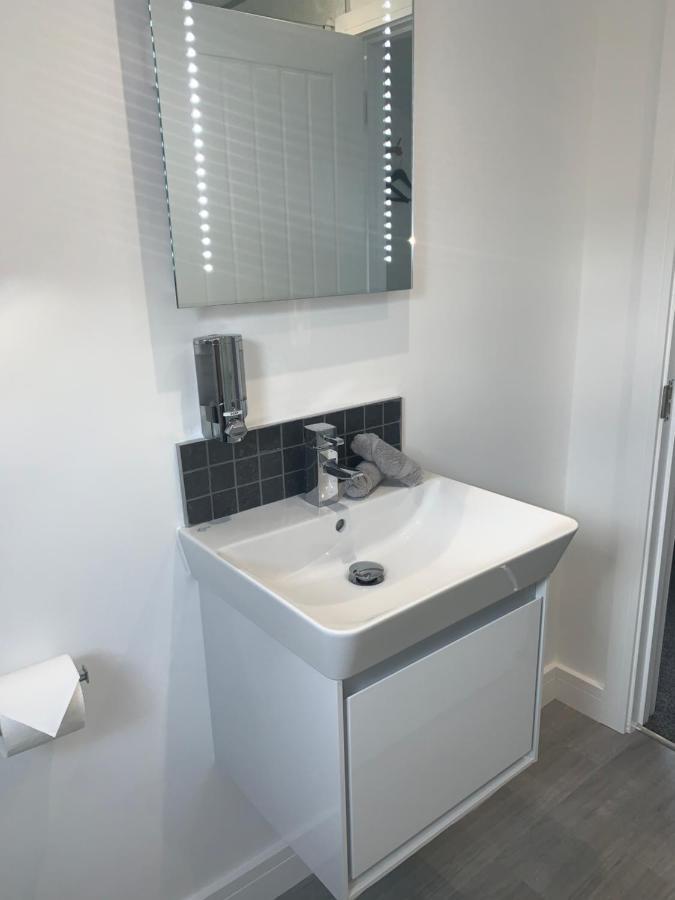 Rosemary House Brs Airport Accommodation Winford Eksteriør bilde