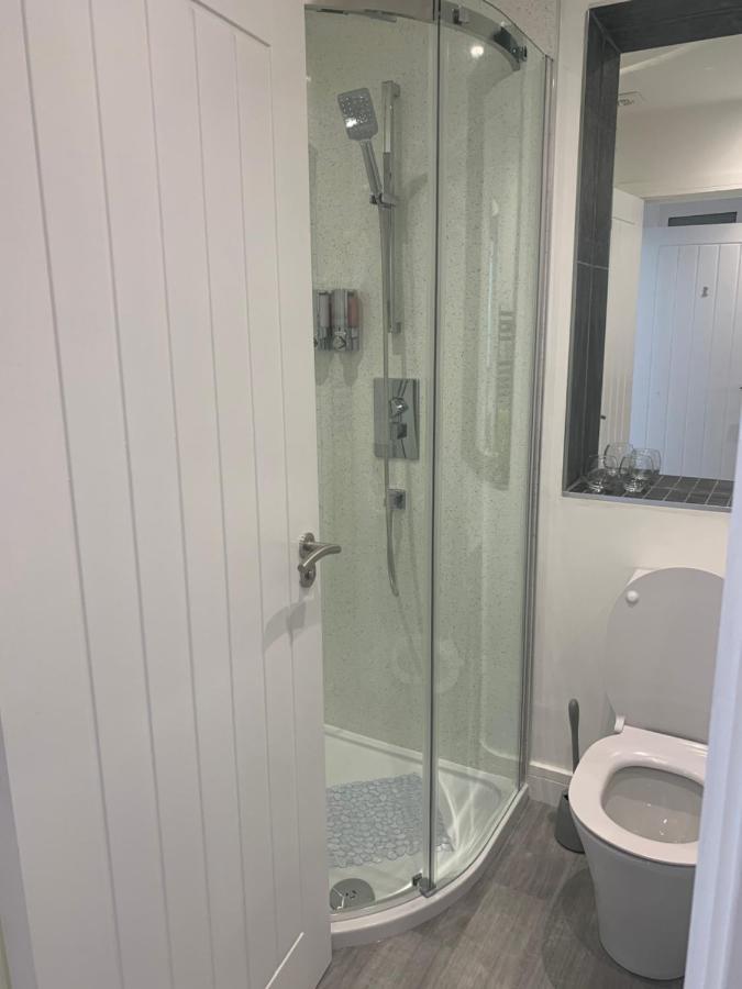 Rosemary House Brs Airport Accommodation Winford Eksteriør bilde