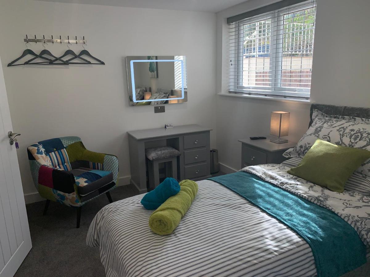 Rosemary House Brs Airport Accommodation Winford Eksteriør bilde